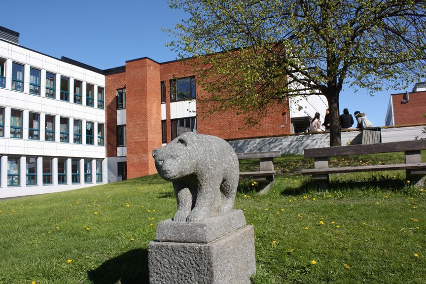 Bilde av skolen